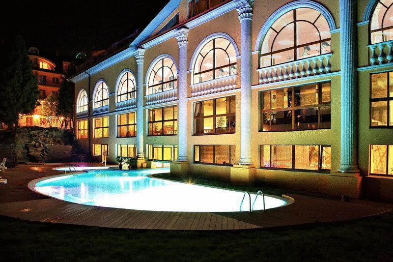 Royal Medical Cezar Hotel Truszkavec Kültér fotó